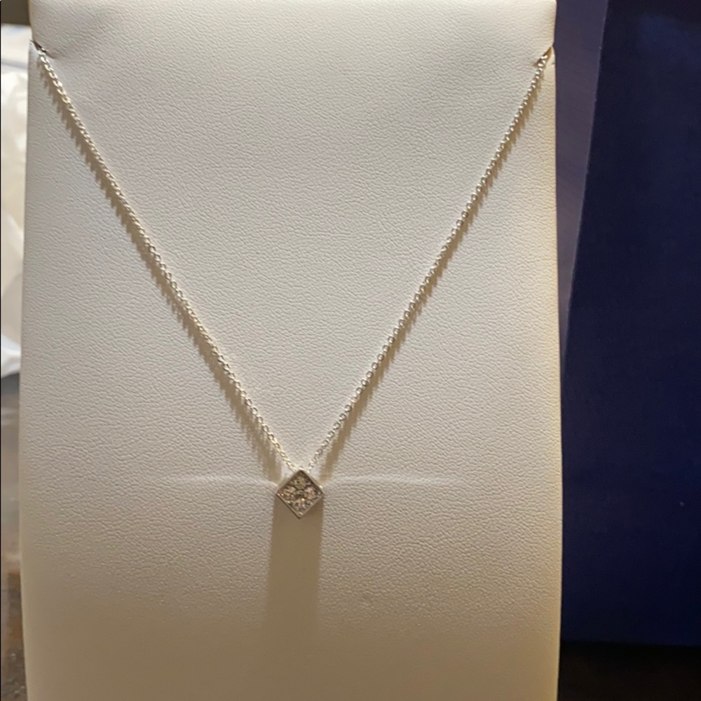 Swarovski necklace with a pendent - Picture 3 of 11